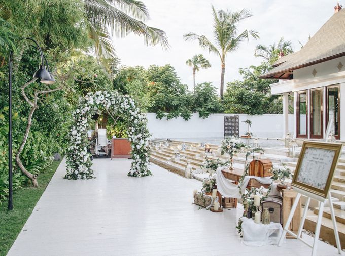 Wedding Decoration at St Regis by Joseph Photo by Red Gardenia - 016 Wedding Decoration at St Regis by Joseph Photo by Red Gardenia - 016