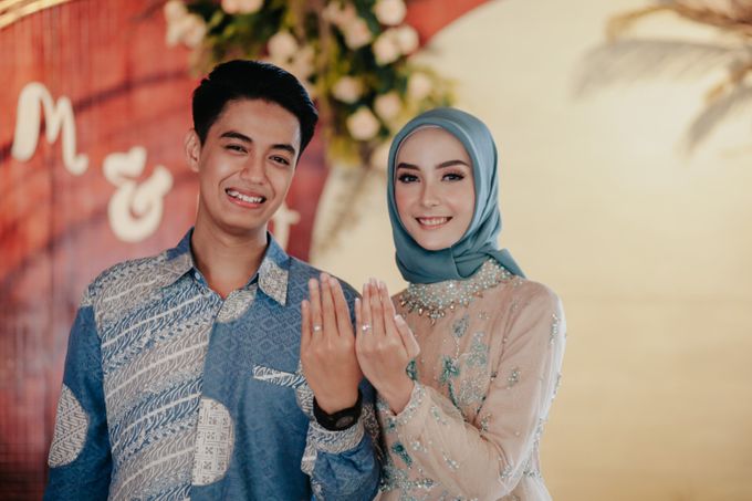 The Engagement of Melly & Wisnu by alienco photography - 040