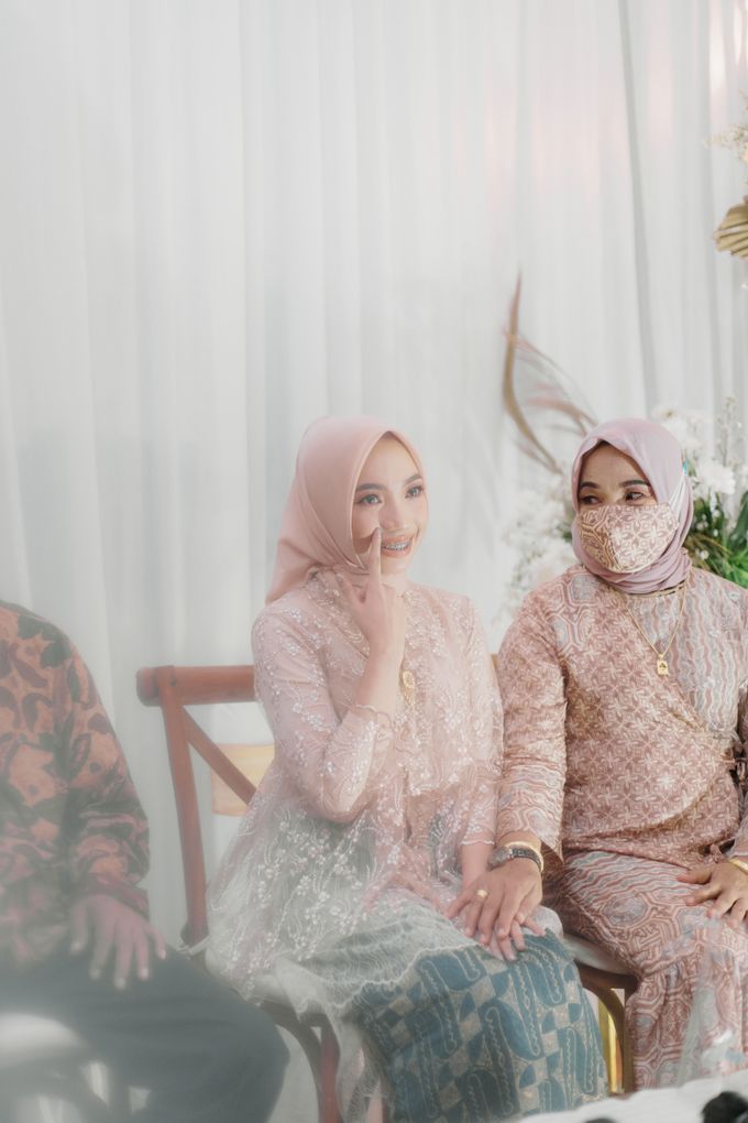 Engagement Inas & Febrian by Menuai Rasa Photo - 025 Engagement Inas & Febrian by Menuai Rasa Photo - 025
