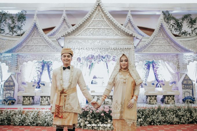 The Wedding Of Fara & Alief by alienco photography - 024