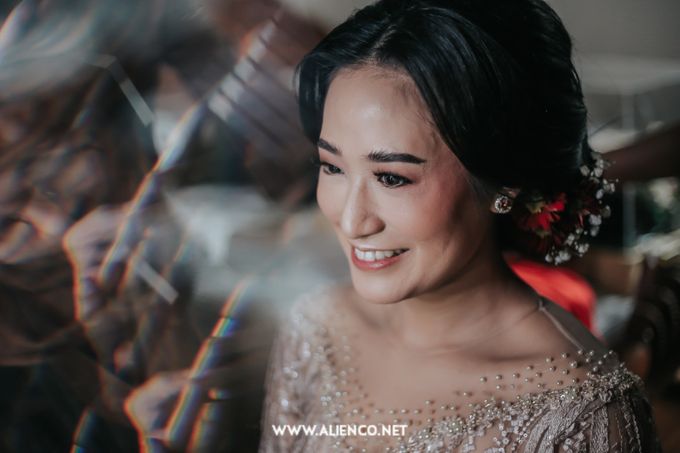 The Engagement of Andari & Fatahillah by alienco photography - 001