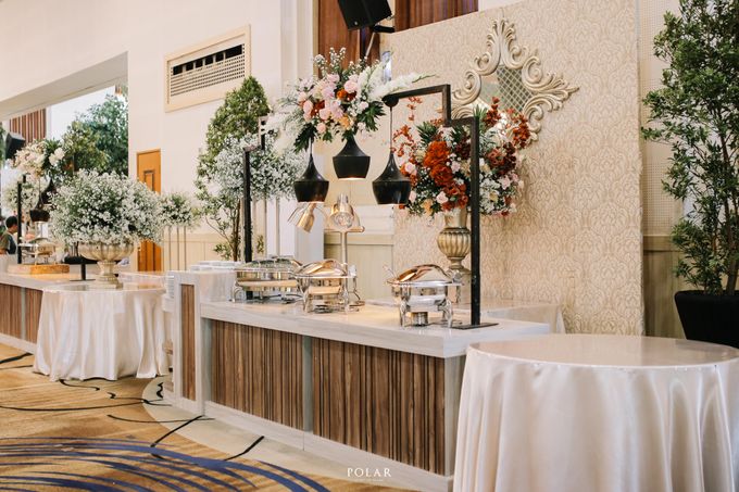 Elegant Wedding Venue At His Kologdam Grand Ballroom By His Kologdam Bridestory Com