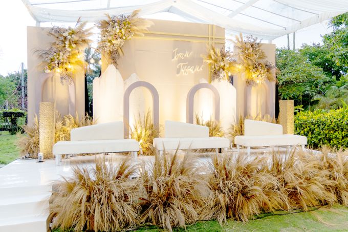 Ivan & Tiffany Wedding Decoration by Valentine Wedding Decoration - 004 Ivan & Tiffany Wedding Decoration by Valentine Wedding Decoration - 004