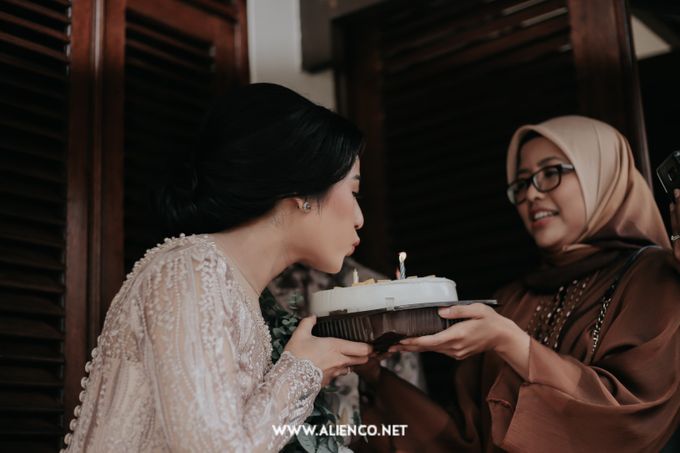 The Engagement of Andari & Fatahillah by alienco photography - 014