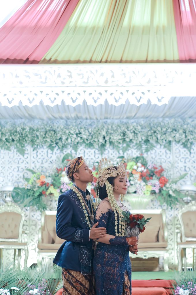 Wedding Intan & Agung by aaron Photo & Cinema - 019 Wedding Intan & Agung by aaron Photo & Cinema - 019