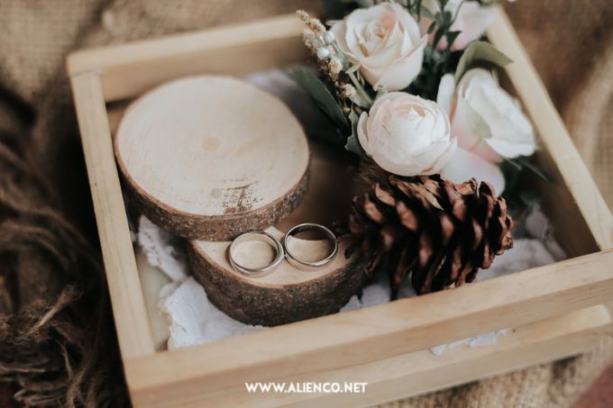 The Engagement of Andari & Fatahillah by alienco photography - 015 The Engagement of Andari & Fatahillah by alienco photography - 015