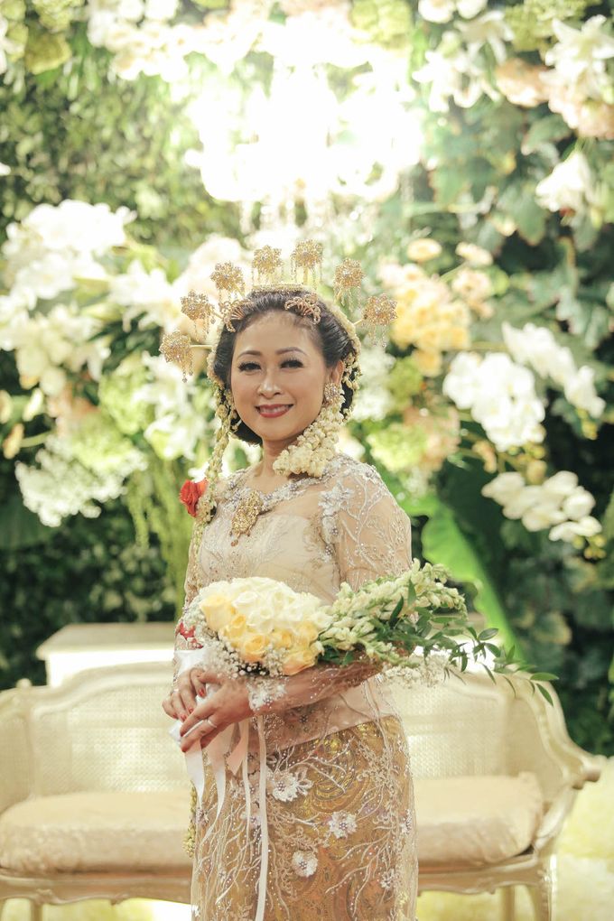 Traditional Wedding of Ami & Adi by MERCANTILE PENTHOUSE WEDDING - 010 Traditional Wedding of Ami & Adi by MERCANTILE PENTHOUSE WEDDING - 010