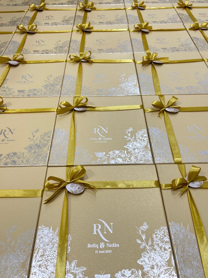Royal Set Gift by Artisan Souvenir - 004 Royal Set Gift by Artisan Souvenir - 004