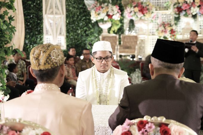 putri & Arif Akad Nikah by Our Wedding & Event Organizer - 009