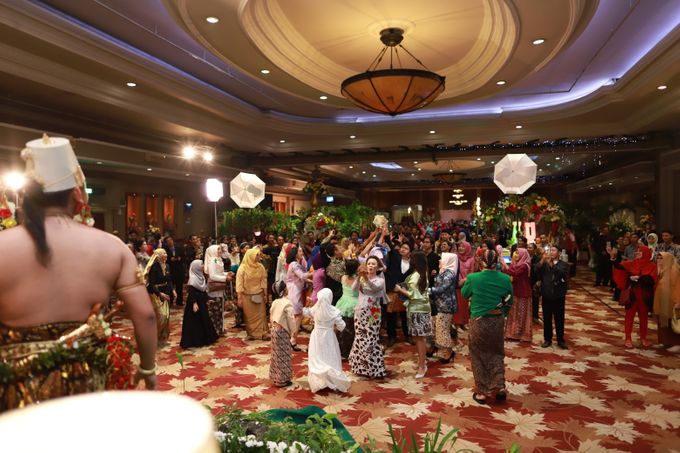 Wedding ULY SASONGKO dan ARIEF SETIAWAN by JACK HARYANTO MC - 005 Wedding ULY SASONGKO dan ARIEF SETIAWAN by JACK HARYANTO MC - 005