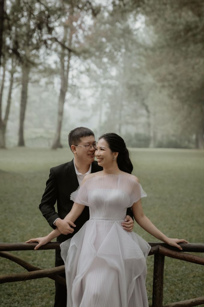 A Love Wrapped in White and Whispers of Bandung by Cesar Picture - 009 A Love Wrapped in White and Whispers of Bandung by Cesar Picture - 009