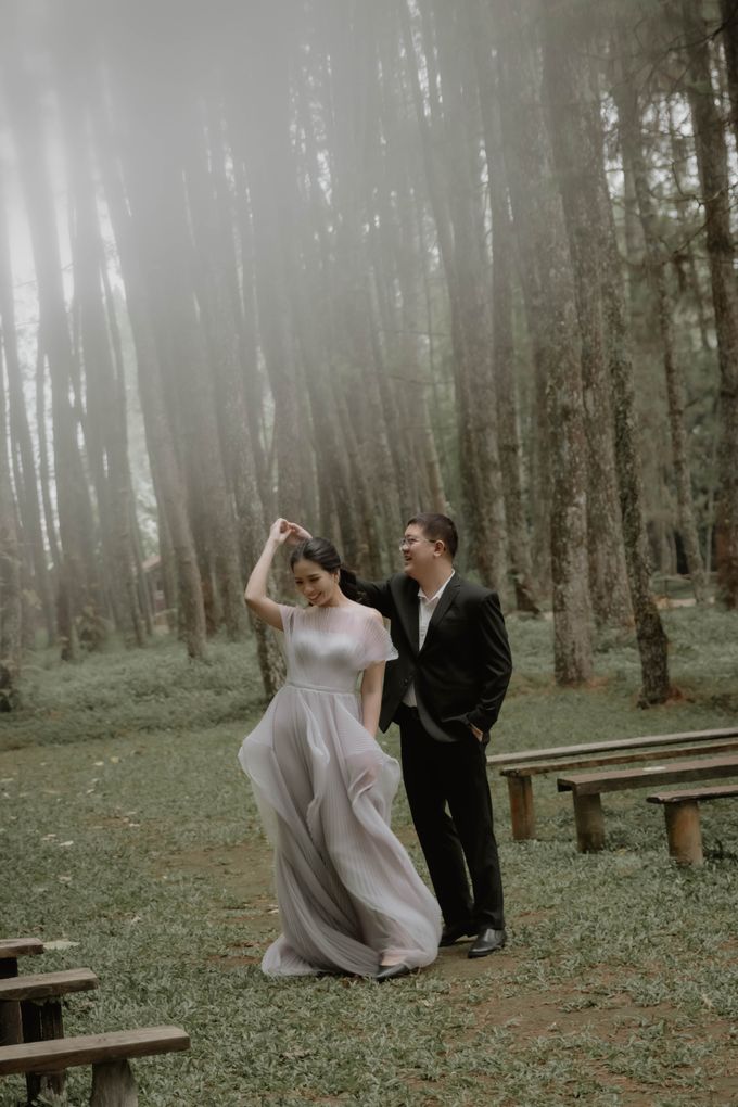 A Love Wrapped in White and Whispers of Bandung by Cesar Picture - 010 A Love Wrapped in White and Whispers of Bandung by Cesar Picture - 010