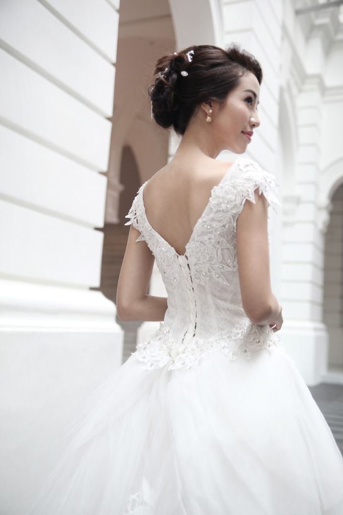 Victorian Contemporary Bridal by Lili Makeup Specialist - 003 Victorian Contemporary Bridal by Lili Makeup Specialist - 003