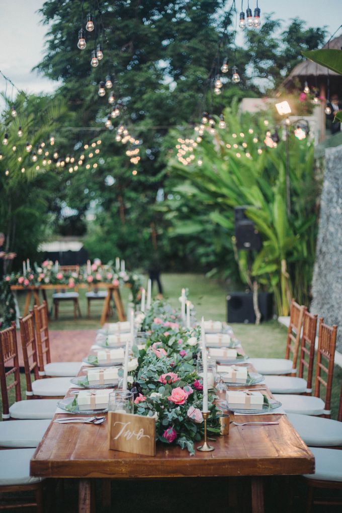 Sweet Rustic Wedding at New Kuta Golf & Villa Bayu Bali by Silverdust Decoration - 015