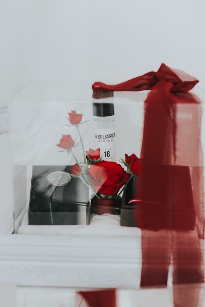 Indah Engagement Hampers by Bloomette - 009 Indah Engagement Hampers by Bloomette - 009
