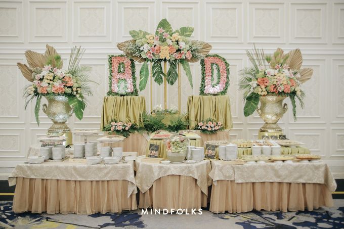 JAVANESE AKAD & RECEPTION OF DHANES & AYU by redberry wedding - 009