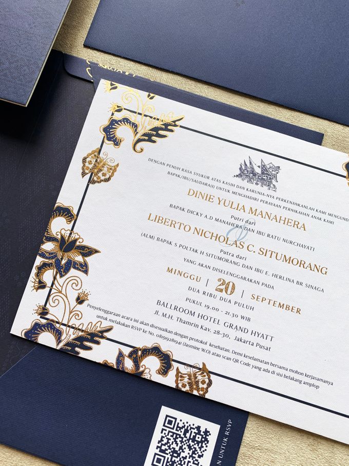 Blue Heritage by Trouvaille Invitation - 007