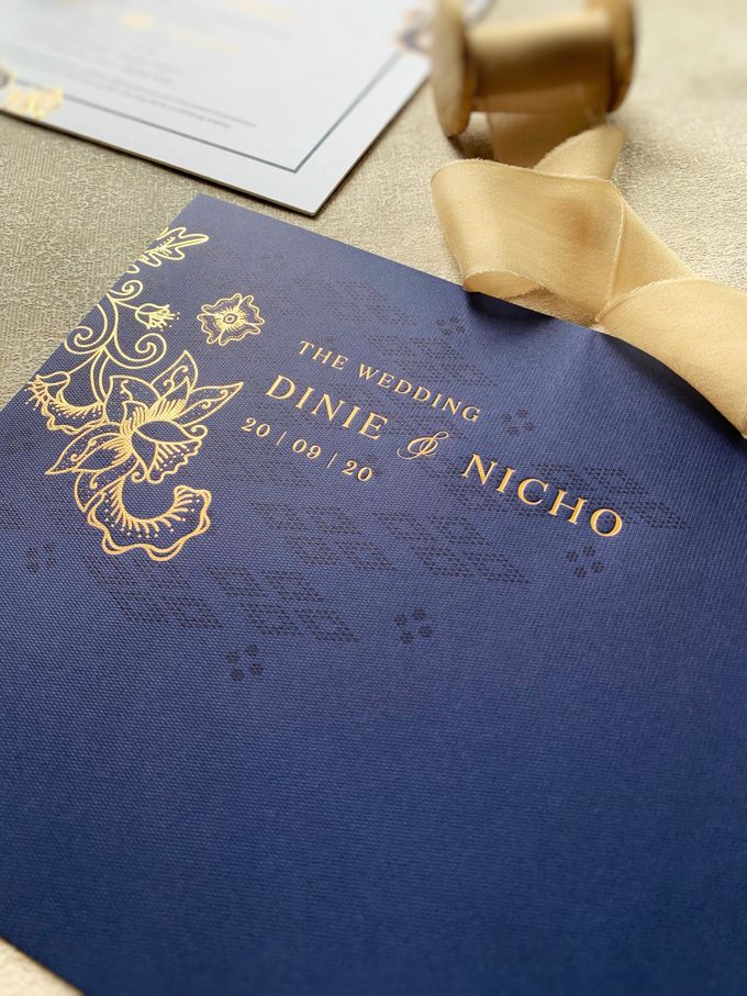 Blue Heritage by Trouvaille Invitation - 008