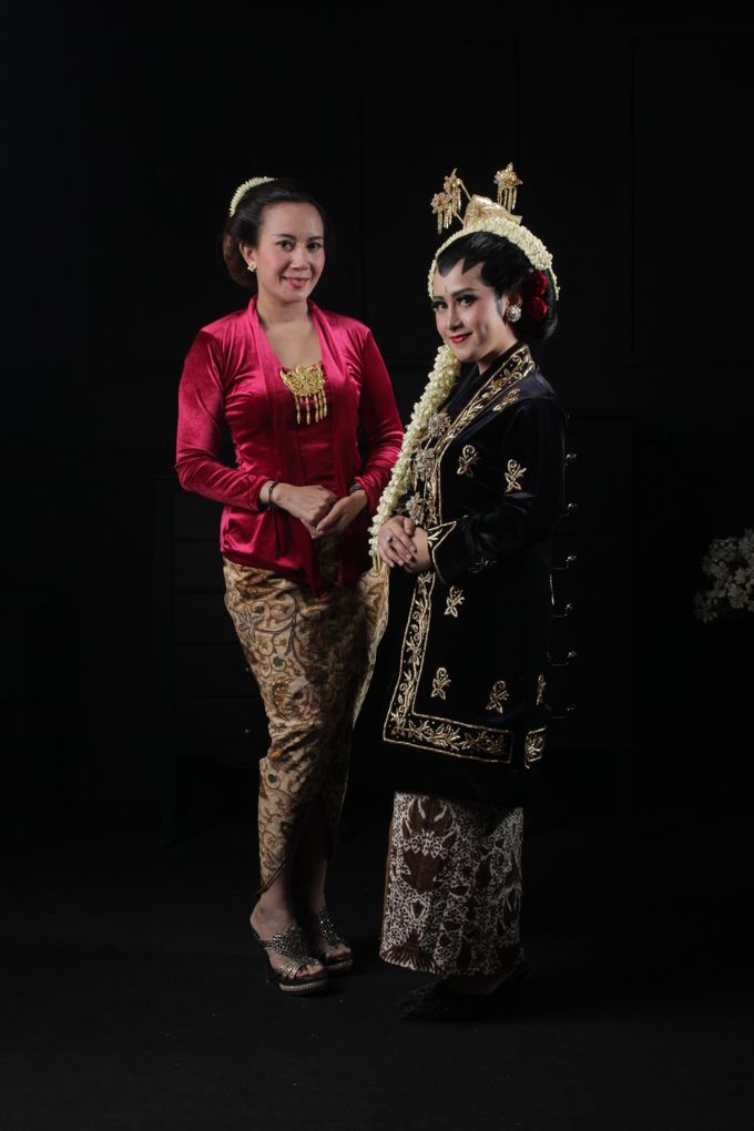 Kursus Rias Pengantin Jogja by Rumah Rias Itut Bambang - 007 Kursus Rias Pengantin Jogja by Rumah Rias Itut Bambang - 007