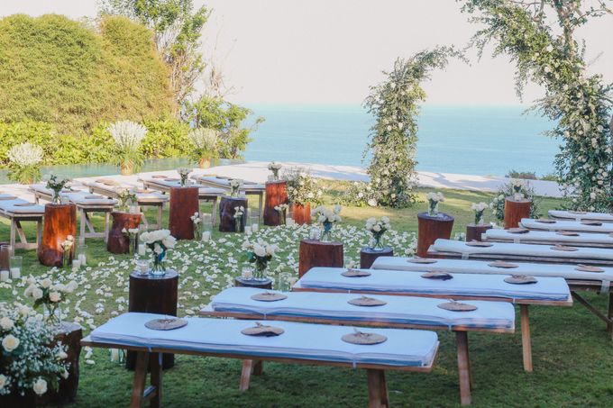 Modern Alfresco Wedding at Alila Uluwatu by Silverdust Decoration - 013