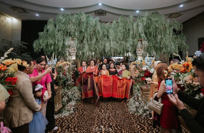 Let's discuss it here! What does Mangulosi mean in a Batak wedding? by G wedding organizer - 001