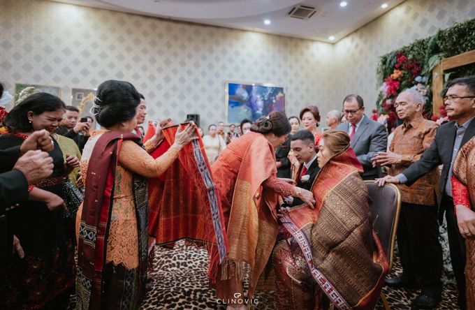 Let's discuss it here! What does Mangulosi mean in a Batak wedding? by G wedding organizer - 004