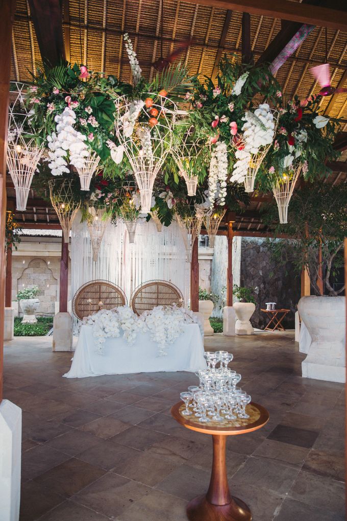 Tropical Lush Paradise Wedding at Amankila Villa, Bali by Silverdust Decoration - 032 Tropical Lush Paradise Wedding at Amankila Villa, Bali by Silverdust Decoration - 032