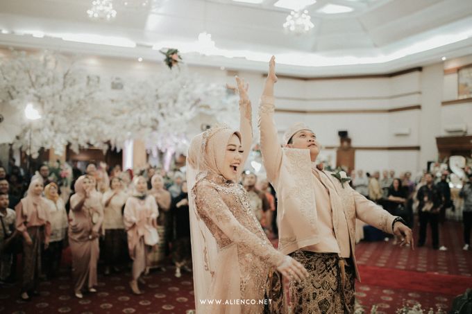 The Wedding Of Shella & Lutfi by alienco photography - 028