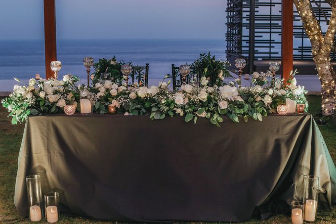 Modern Alfresco Wedding at Alila Uluwatu by Silverdust Decoration - 023