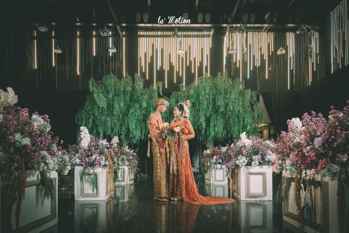 Javanese Mix Contemporary Wedding of Putri & Berry by Seserahan Manten - 043