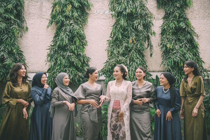 Javanese Mix Contemporary Wedding of Putri & Berry by Seserahan Manten - 016 Javanese Mix Contemporary Wedding of Putri & Berry by Seserahan Manten - 016