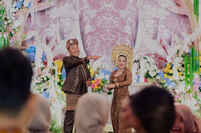 Who Will Catch It? All You Need to Know About the Bouquet Toss by G wedding organizer - 007 Who Will Catch It? All You Need to Know About the Bouquet Toss by G wedding organizer - 007