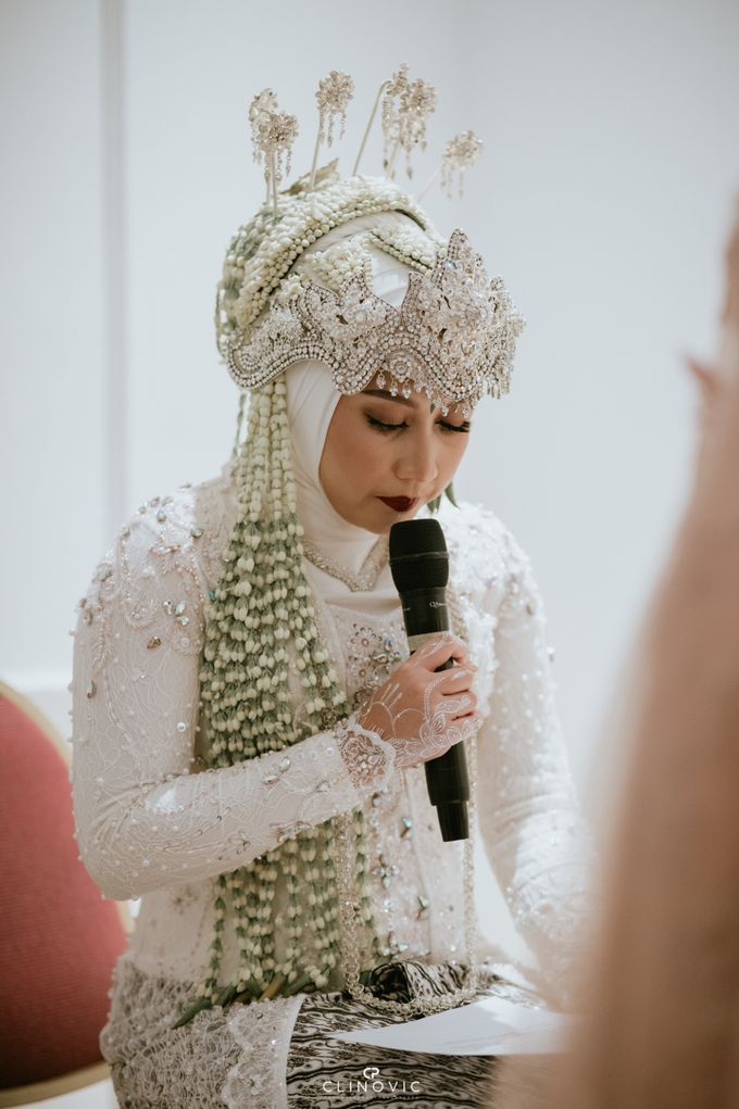 The Beauty and Symbolism of the Sundanese Siger for Brides by G wedding organizer - 007