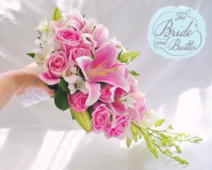 Custom Hand Bouquet by The Bride and Butter - 002