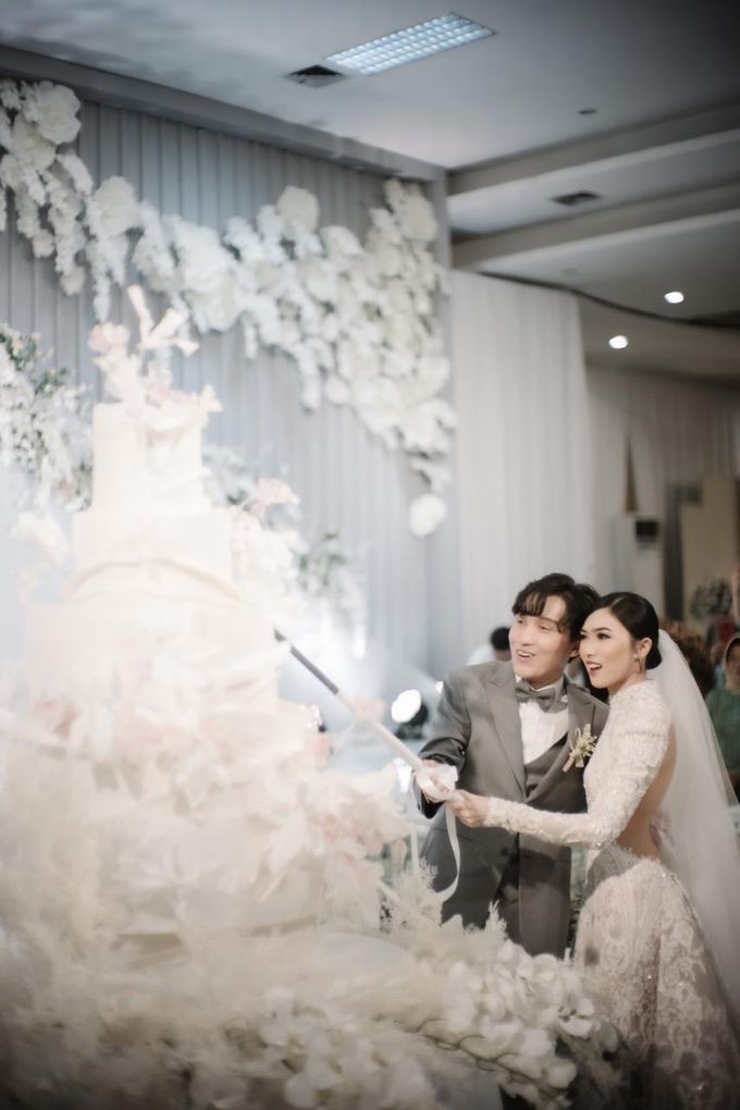 Isyana & Rayhan Wedding by GLOW LIGHT - 005