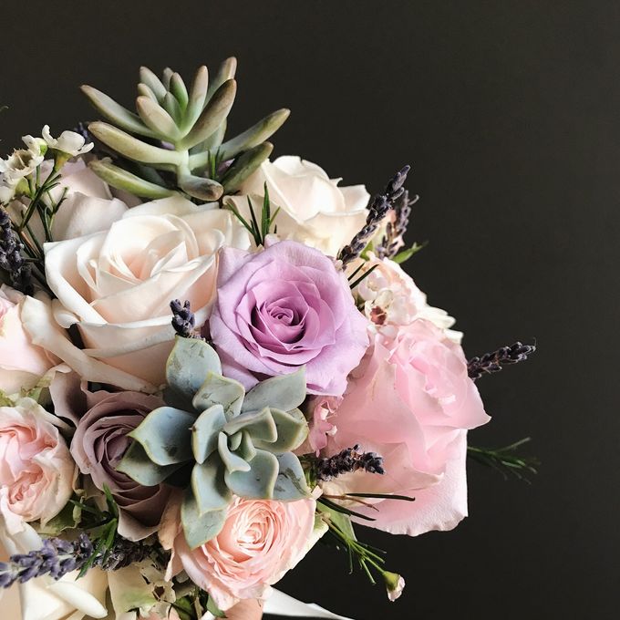 Succulents in bridal flowers  by Eufloria - 001