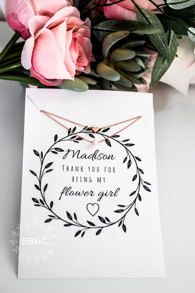 Flower Girl Necklace by Sixpence Boutique & Co - 001 Flower Girl Necklace by Sixpence Boutique & Co - 001