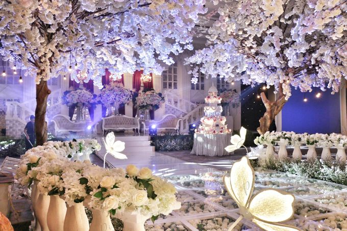 Royal Kuningan, 27 Jul '19 by Pisilia Wedding Decoration - 004 Royal Kuningan, 27 Jul '19 by Pisilia Wedding Decoration - 004