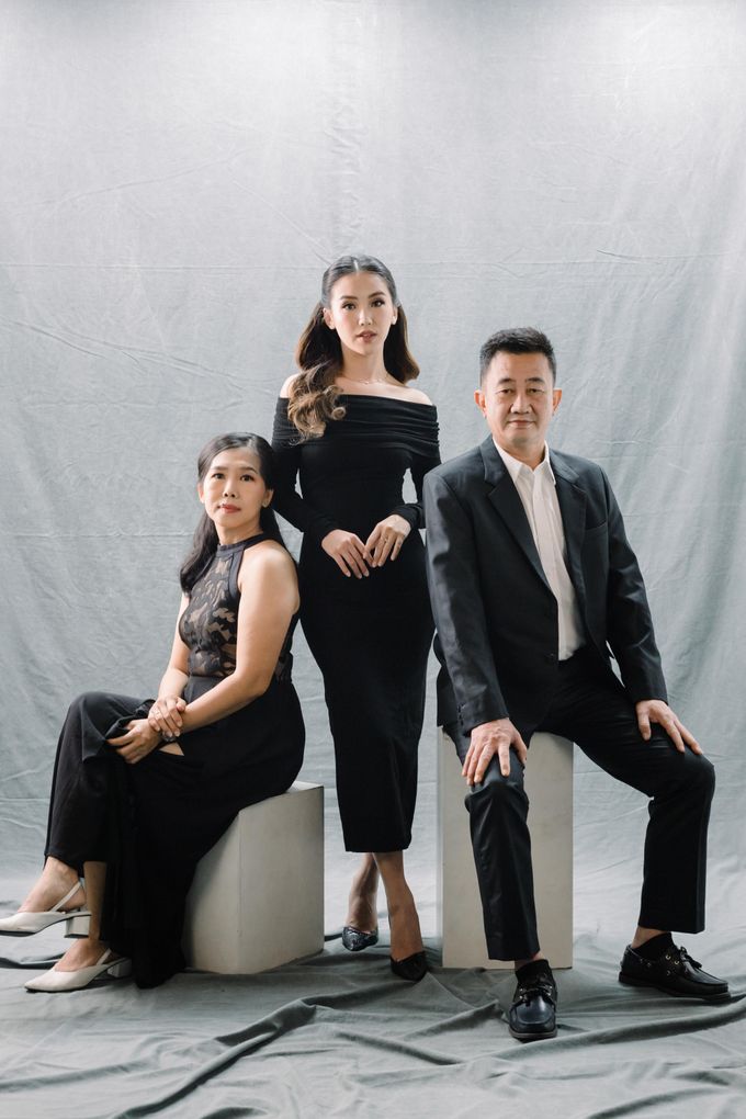 Family Photo Kelly by The Twins Potrait - 001