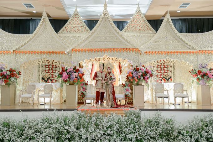 Lintang & Yova by Kencana Mas Wedding & Event Organizer - 002
