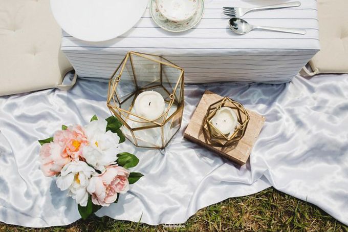 Glamping Wedding Proposal by Glittering Carousel - 010 Glamping Wedding Proposal by Glittering Carousel - 010