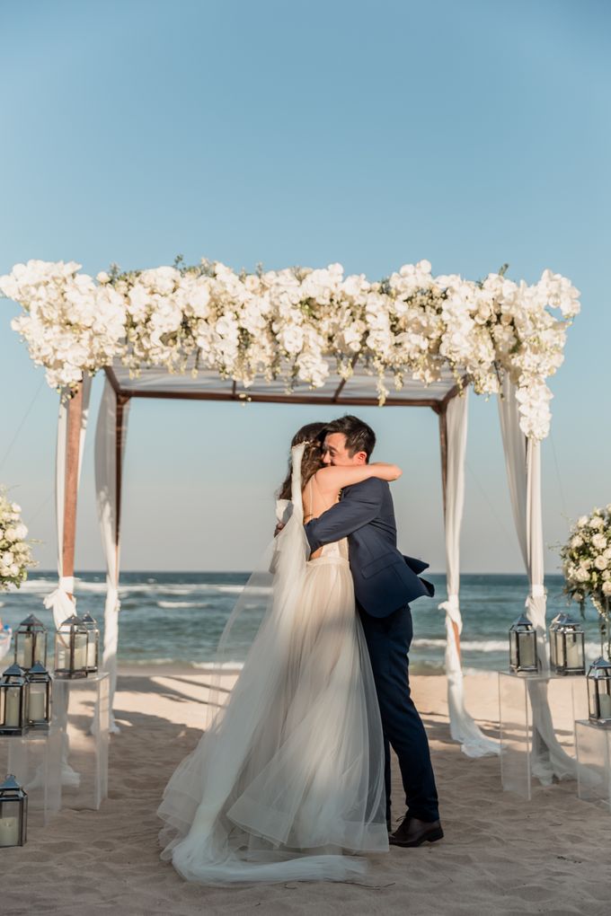 Beautiful Seashore Wedding of Loretta & Felix by Silverdust Decoration - 024 Beautiful Seashore Wedding of Loretta & Felix by Silverdust Decoration - 024