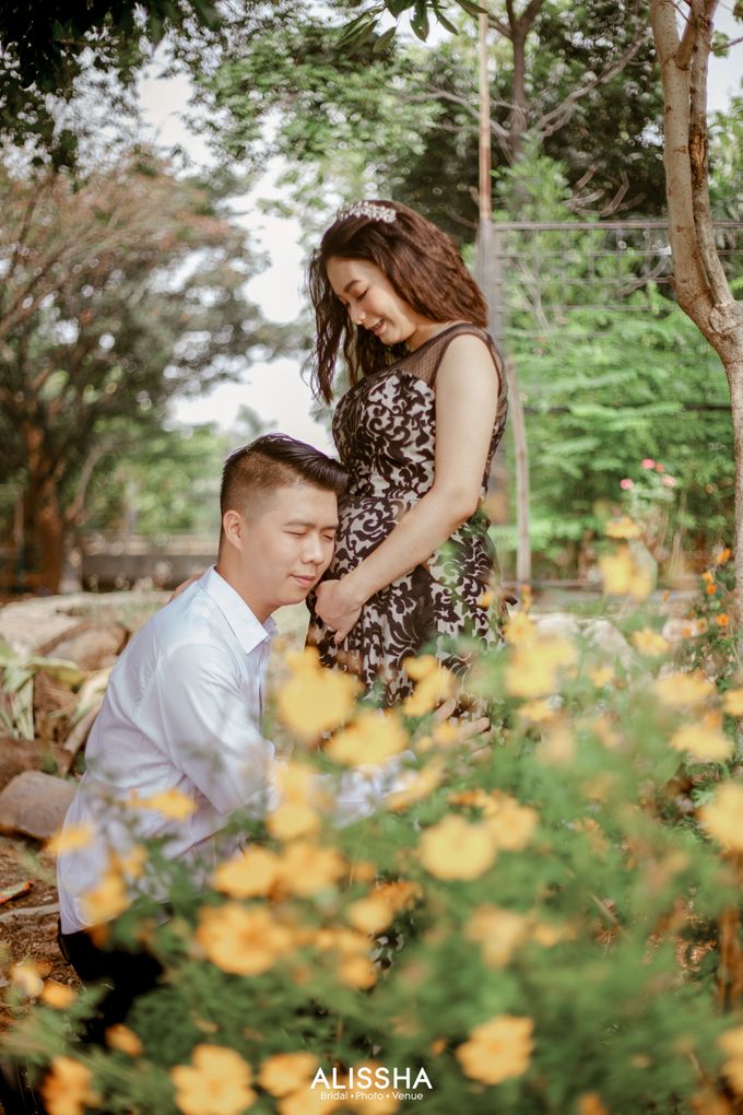 Maternity Photoshoot at Alissha by Alissha Bride - 002