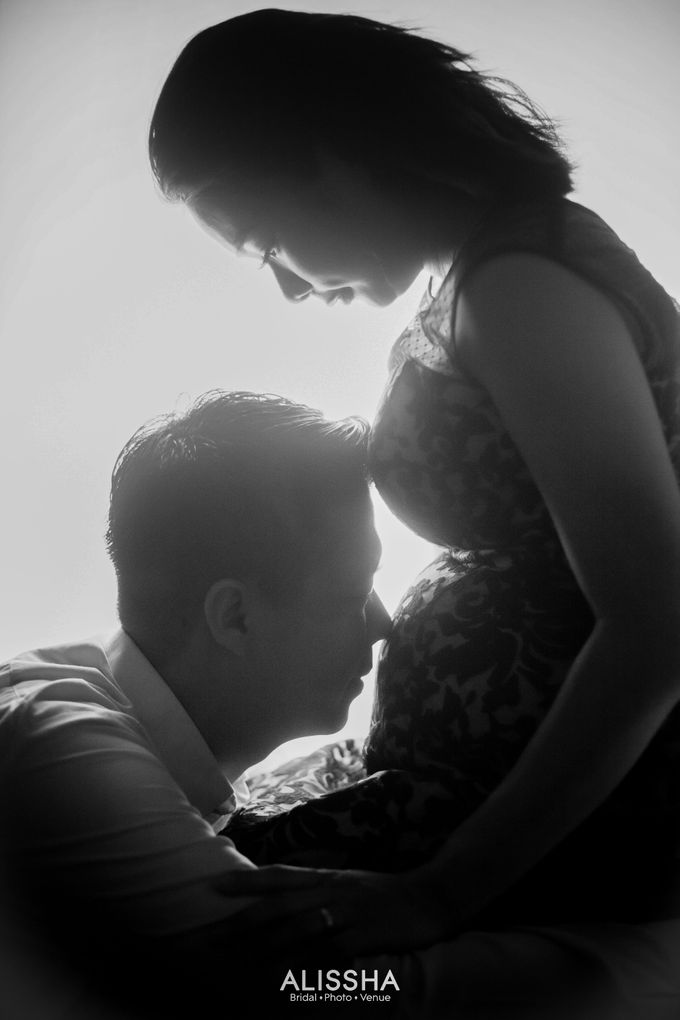 Maternity Photoshoot at Alissha by Alissha Bride - 006