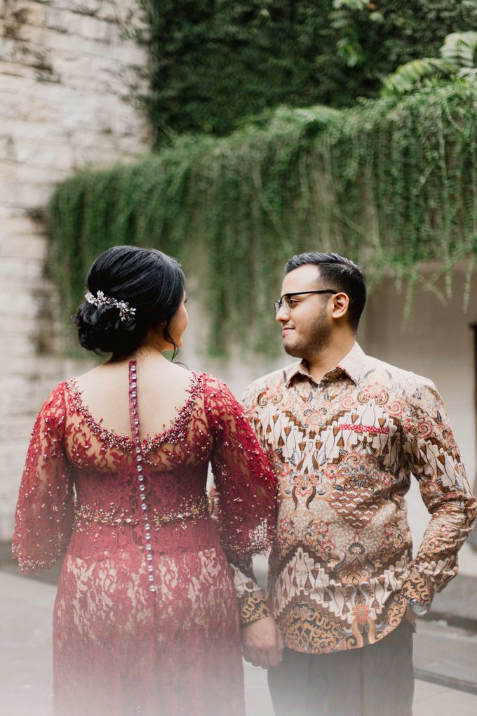 The Engagement of Dila & Rizky by Kaara Bride by Mutiara Meddyan - 009