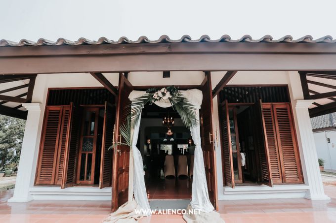 The Engagement of Andari & Fatahillah by alienco photography - 021 The Engagement of Andari & Fatahillah by alienco photography - 021