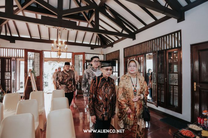 The Engagement of Andari & Fatahillah by alienco photography - 025 The Engagement of Andari & Fatahillah by alienco photography - 025