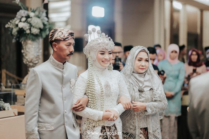 THE WEDDING OF ANGGI & iNDRA by alienco photography - 015