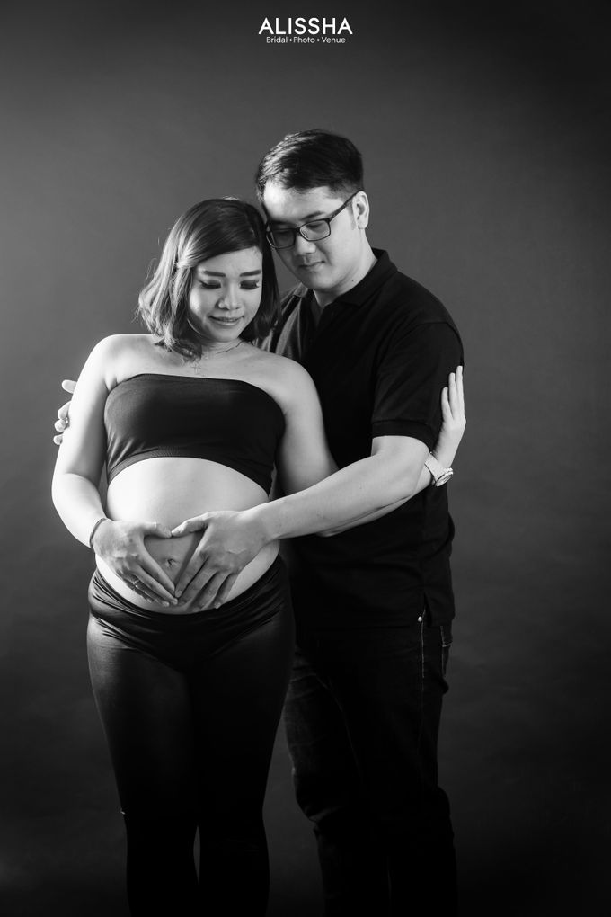 Maternity Photoshoot at Alissha by Alissha Bride - 003 Maternity Photoshoot at Alissha by Alissha Bride - 003