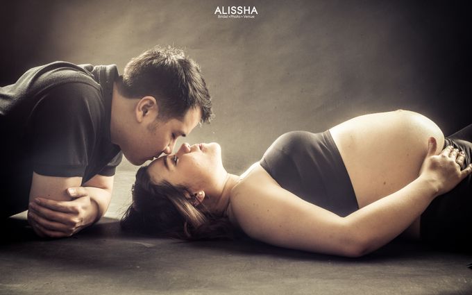 Maternity Photoshoot at Alissha by Alissha Bride - 005